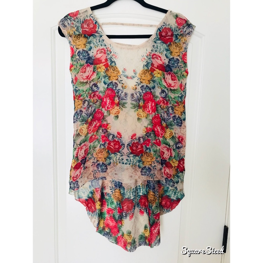 Rose printed opaque short sleeve!!